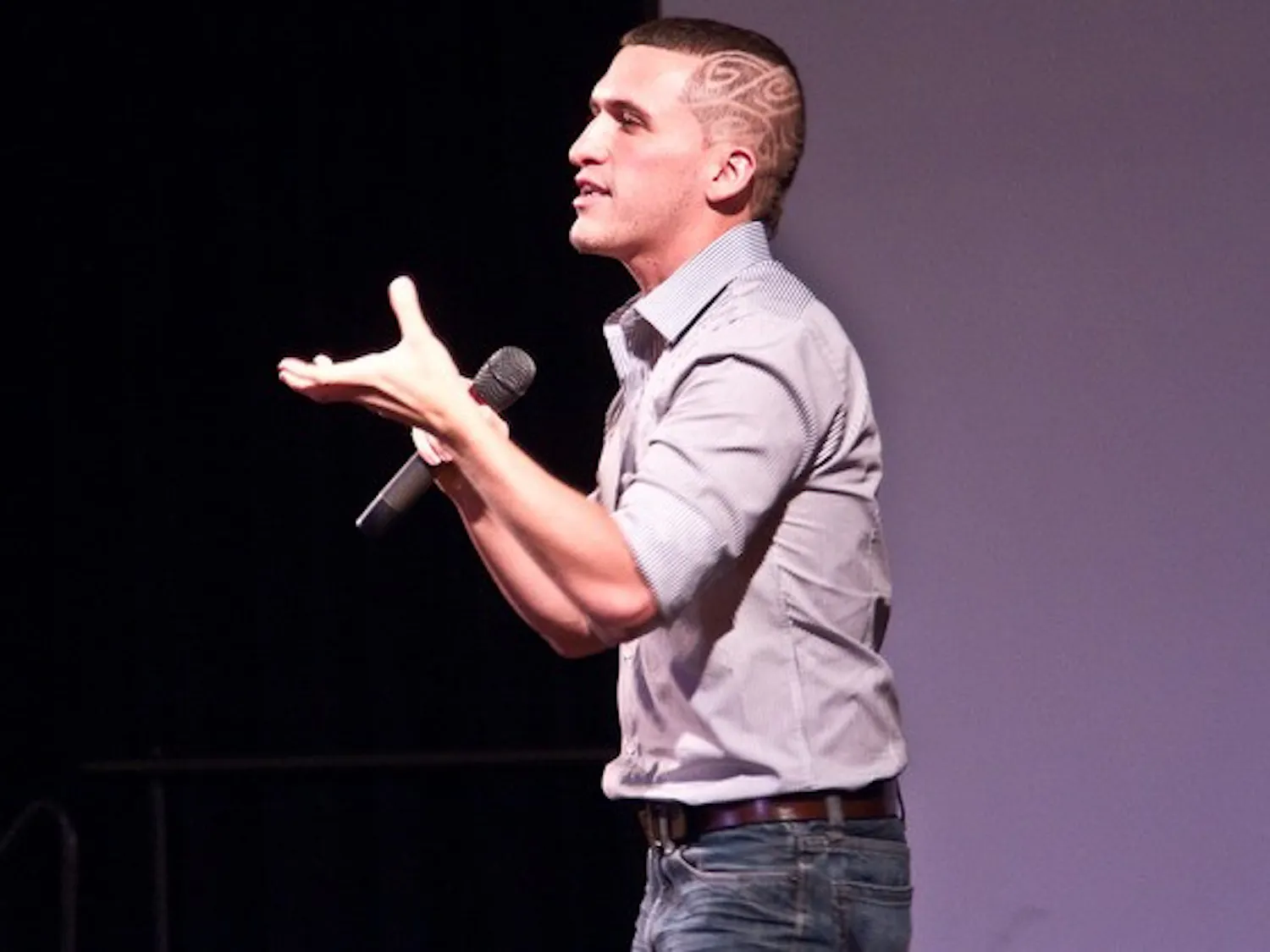 02.07.12.news.HIVlooklikeme