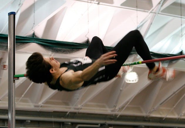 The men's and women's track and field teams started their seasons with strong finishes at the Dartmouth Relays.