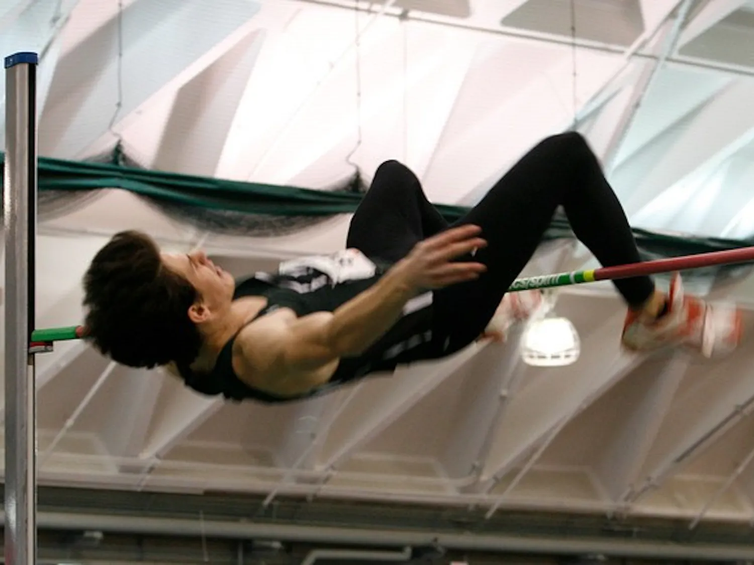 The men's and women's track and field teams started their seasons with strong finishes at the Dartmouth Relays.