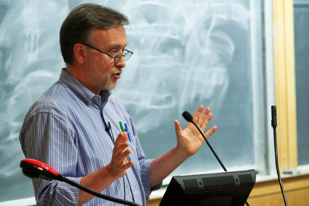 10.30.09.news.queeringthepast