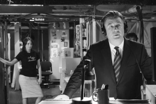 30 ROCK -- NBC Series -- Pictured: (l-r) Tina Fey as Lisa, Alec Baldwin as Jack -- NBC Photo: Eric Liebowitz