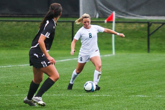 10.04.10.sports.wSoccer