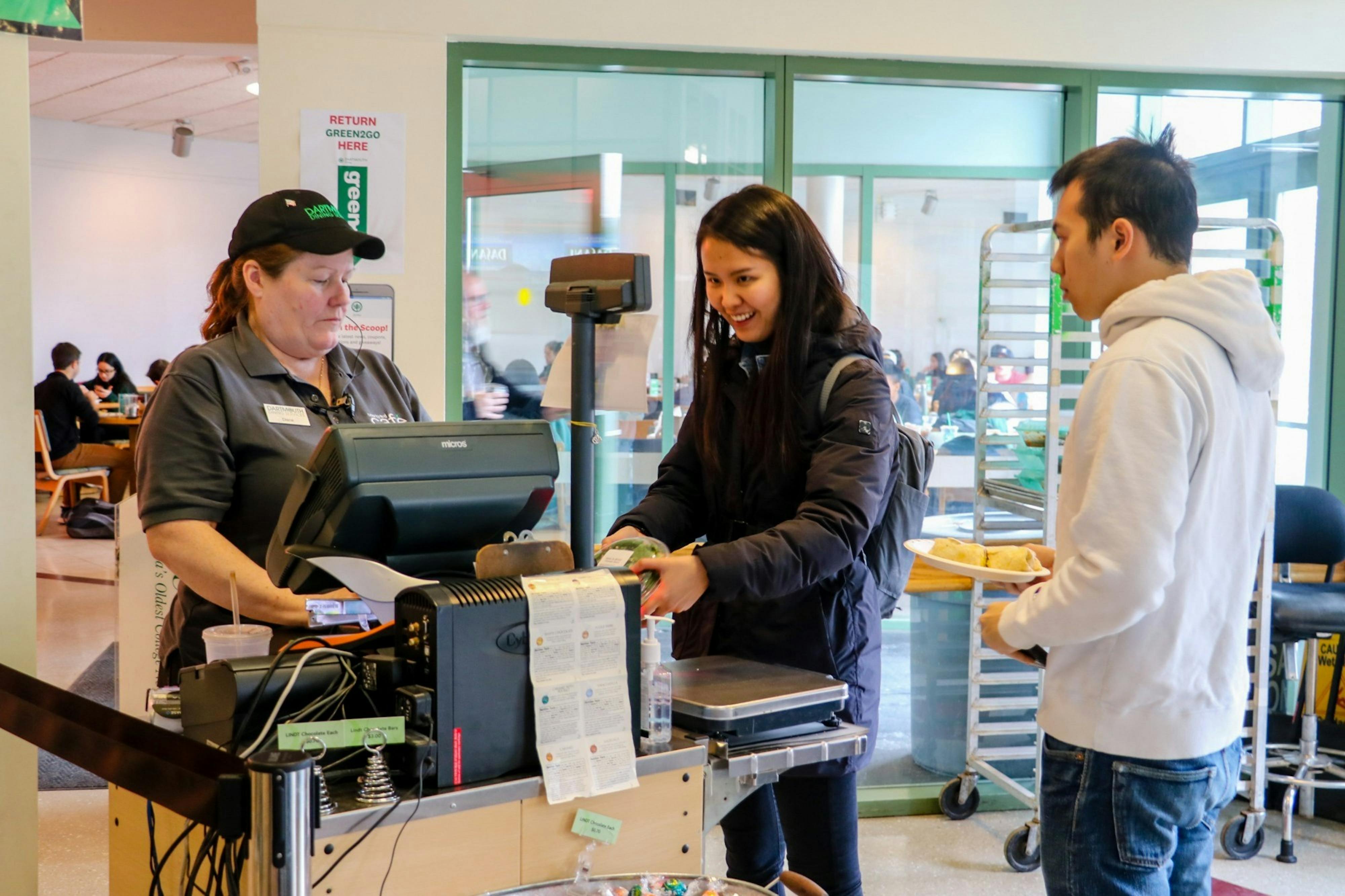 students-ordering-food