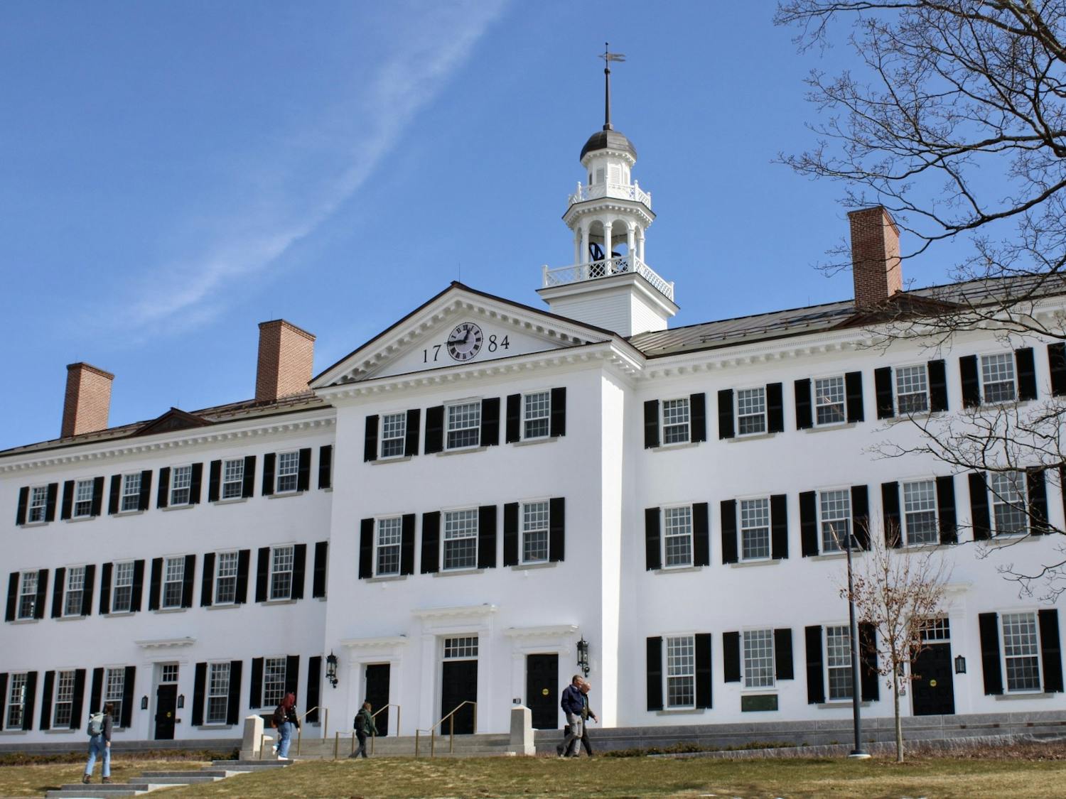 3.28.23_ZoeOlson_DartmouthHall.jpg