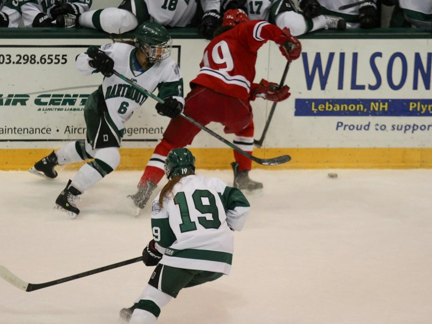 1.27.14.sports.womenshockey