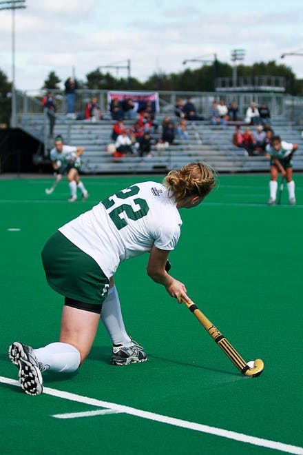 10.04.10.sports.FieldHockey