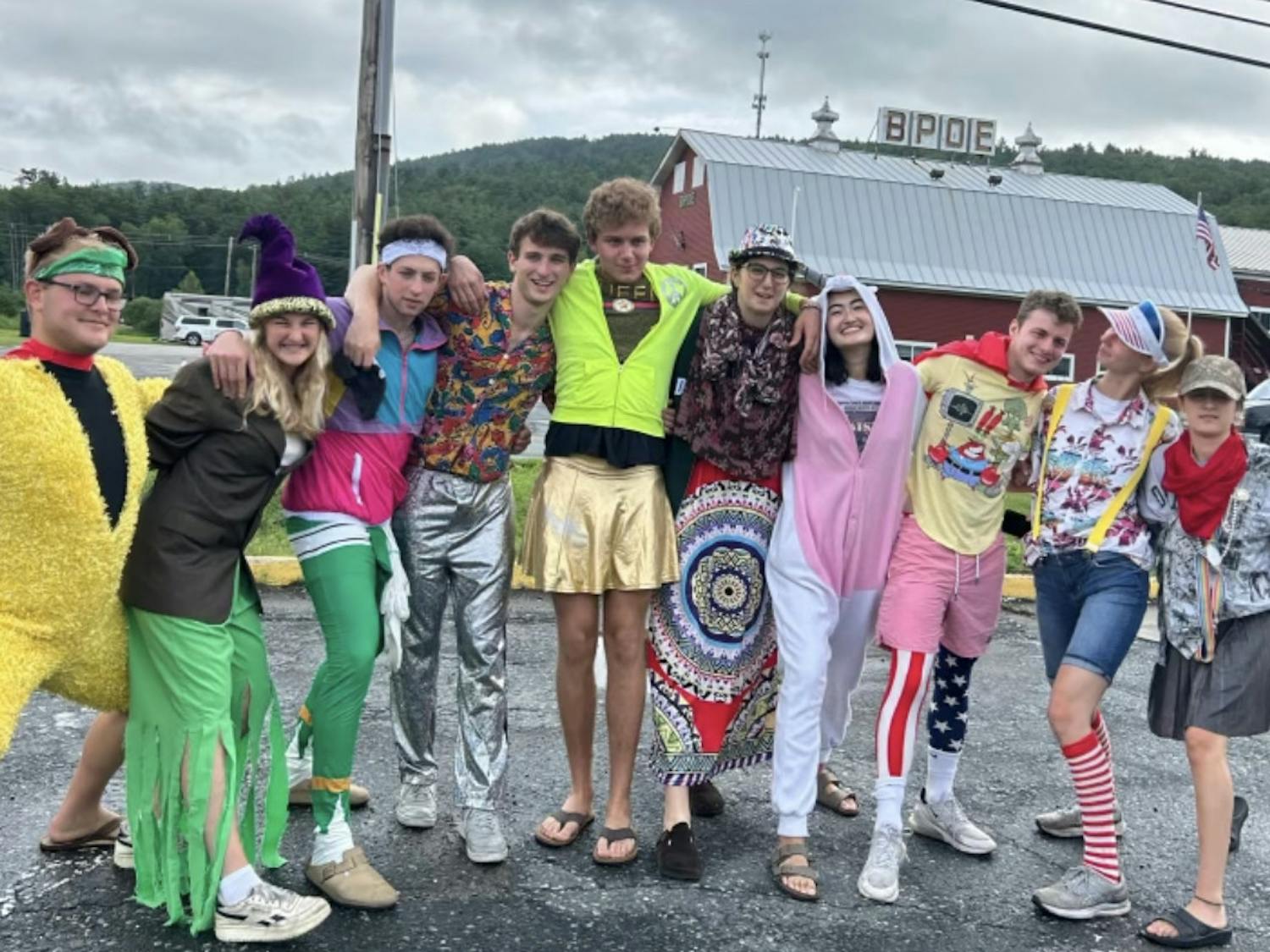 Flair, Bequests and Wild Themes: The Going-Out Fashion of Sophomore Summer photo