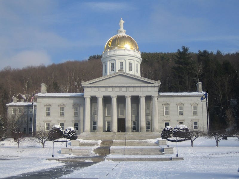 Vermont_State_House_copyright_free.jpeg
