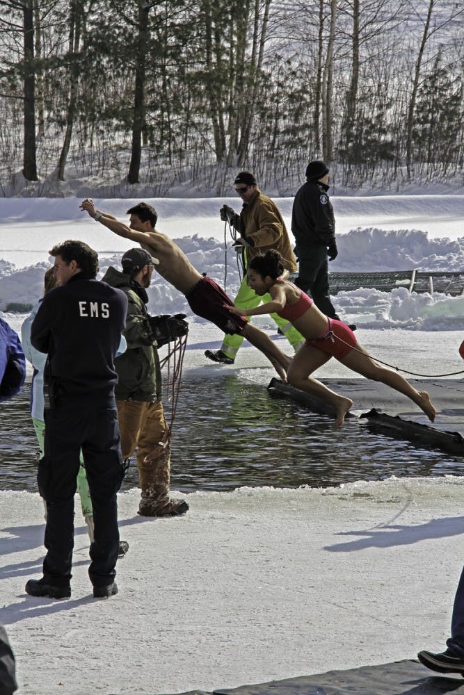 02.20.15.Mirror.Plunge Photo 2_Kelsey Kittelsen