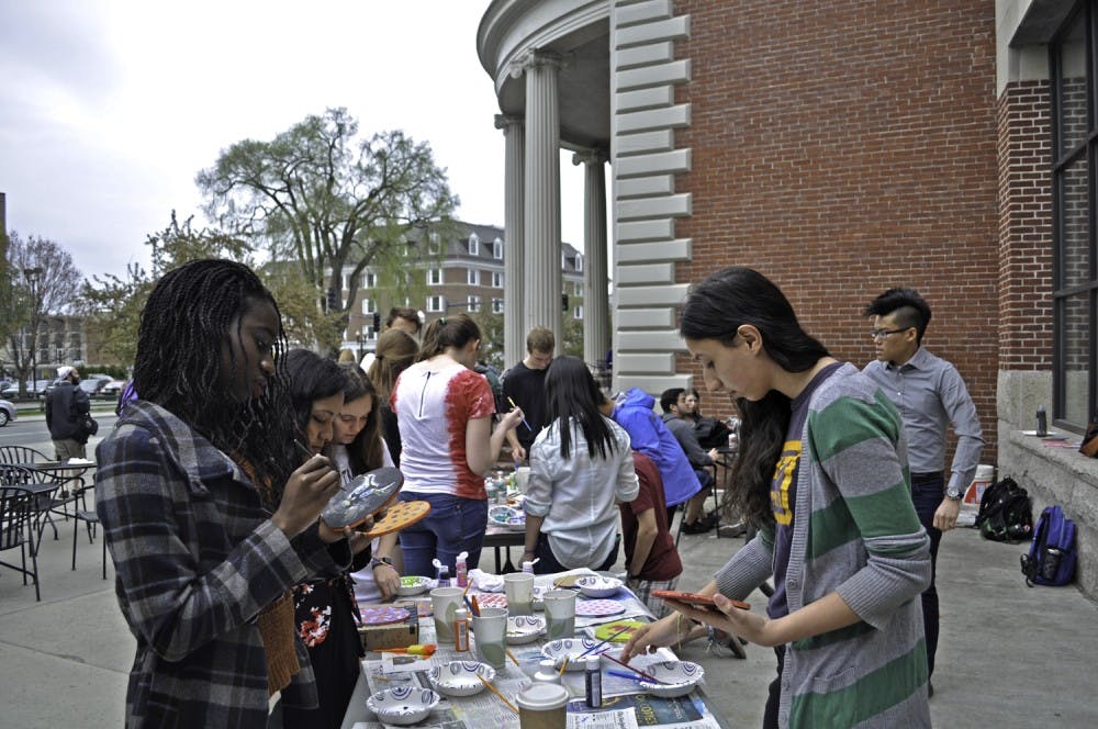 02.20.15.Mirror.Collis Porch 2_Melissa Vasquez