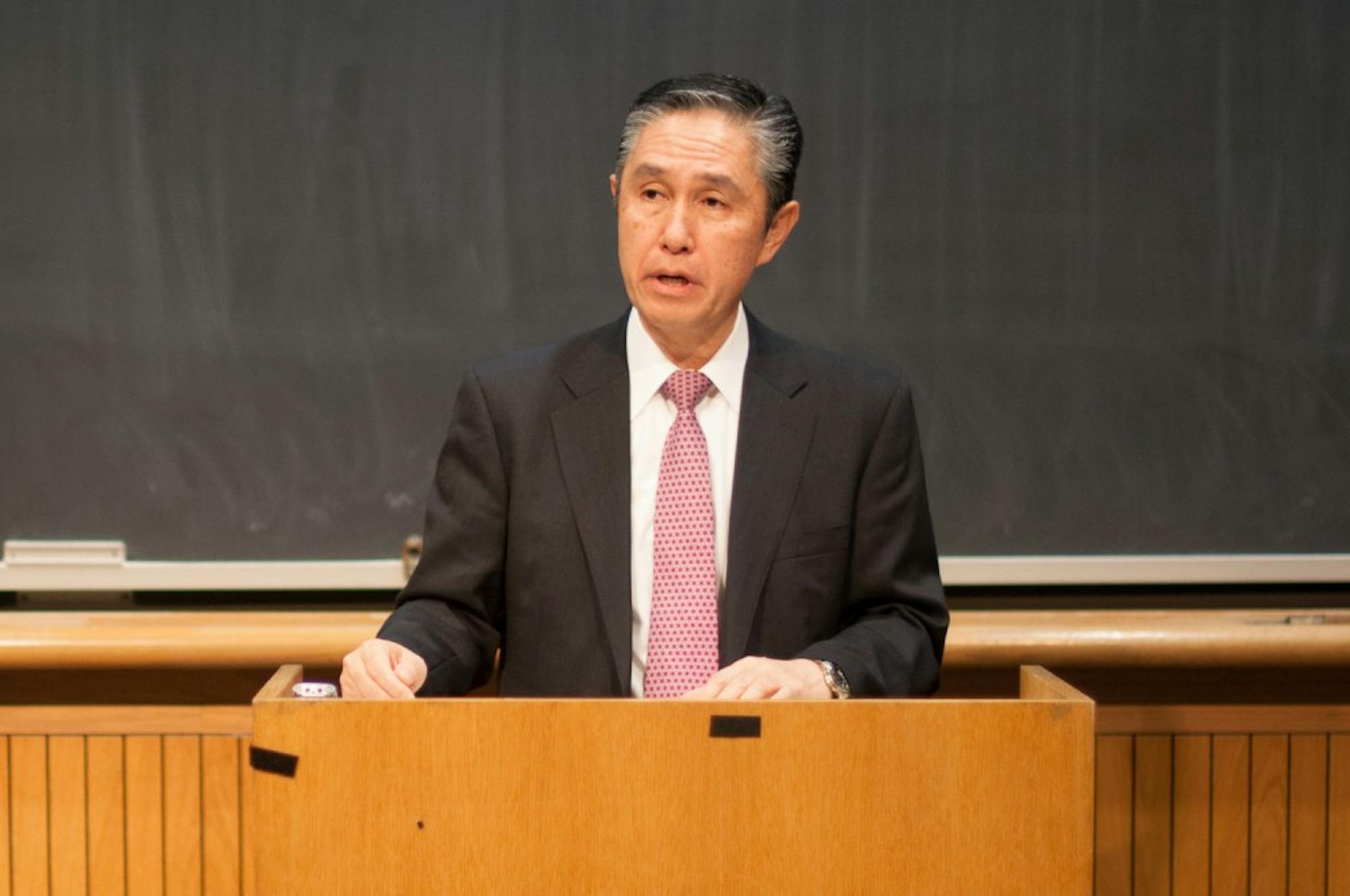 11-11-13-news-tokyolecture-kathy-dong