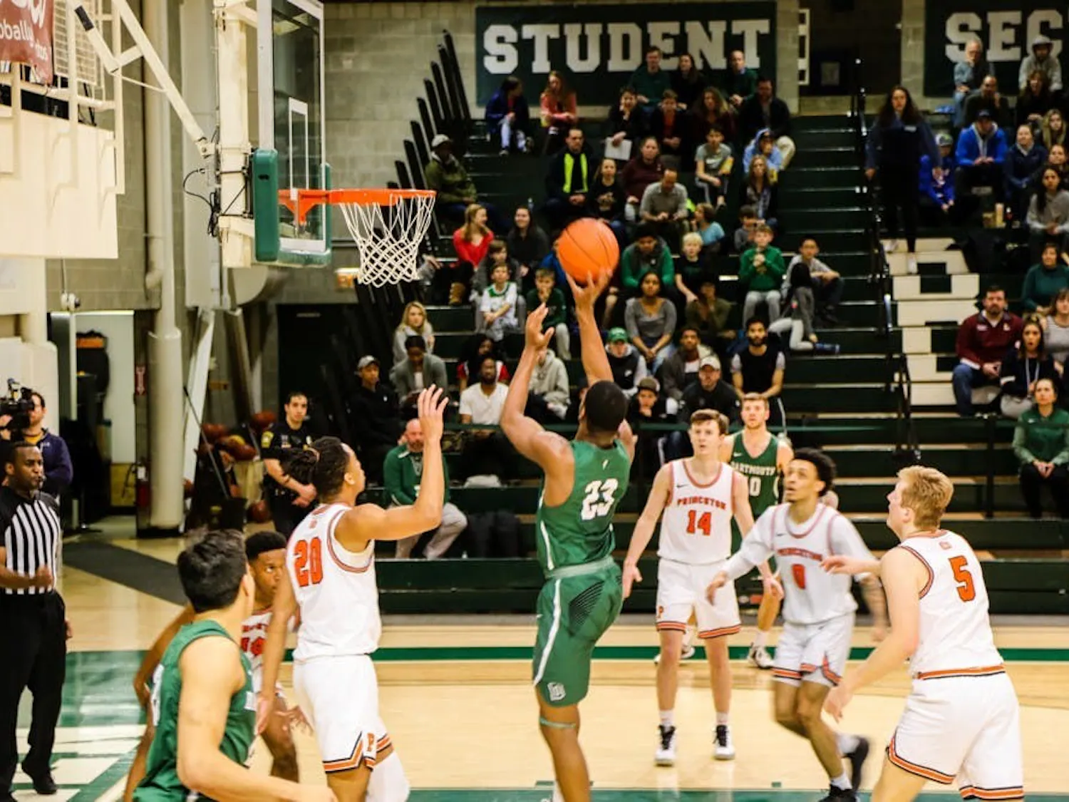 3-29-23-nainabhalla-dartmouthprincetonbball.jpg
