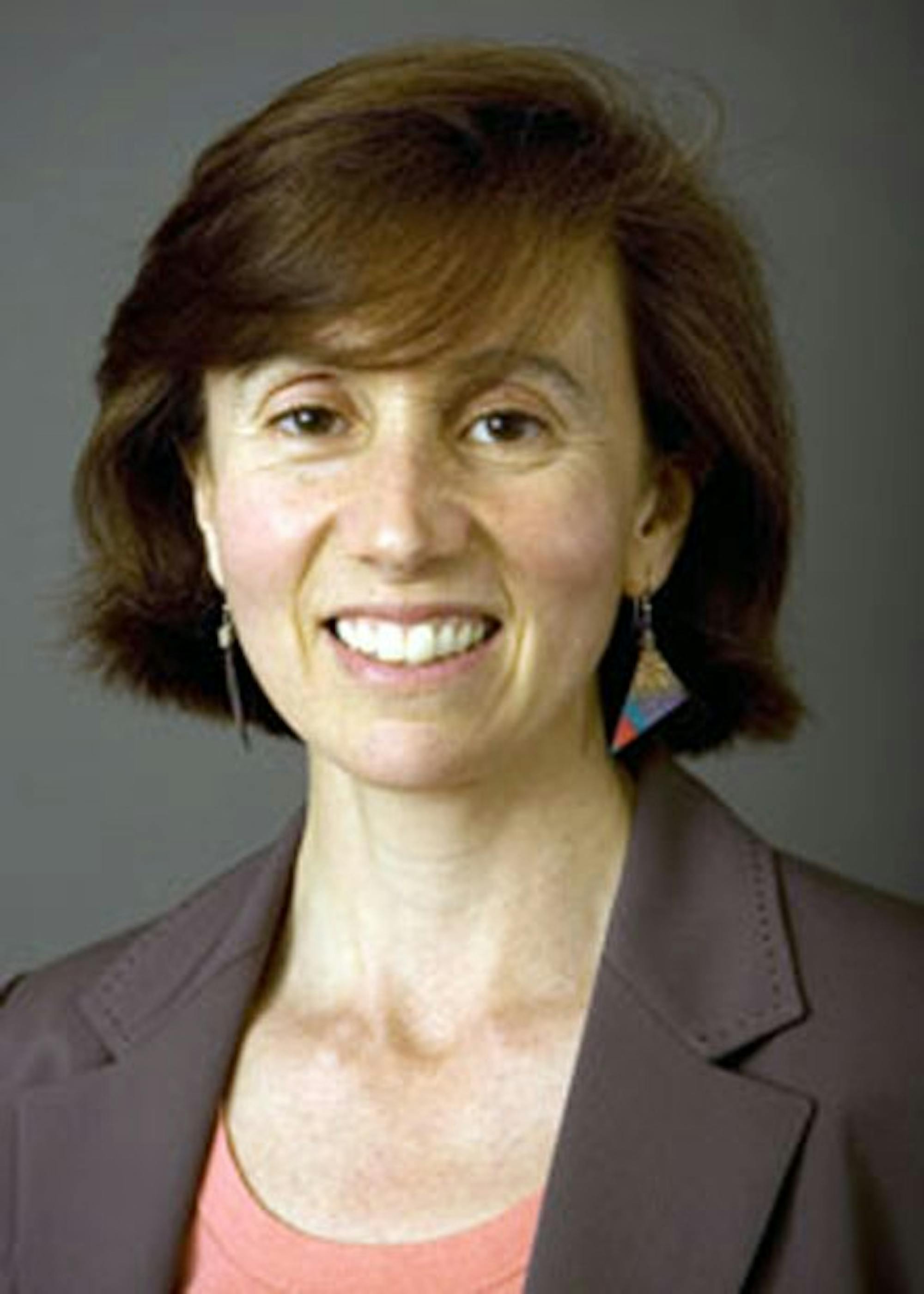 Dean Maria Laskaris '84