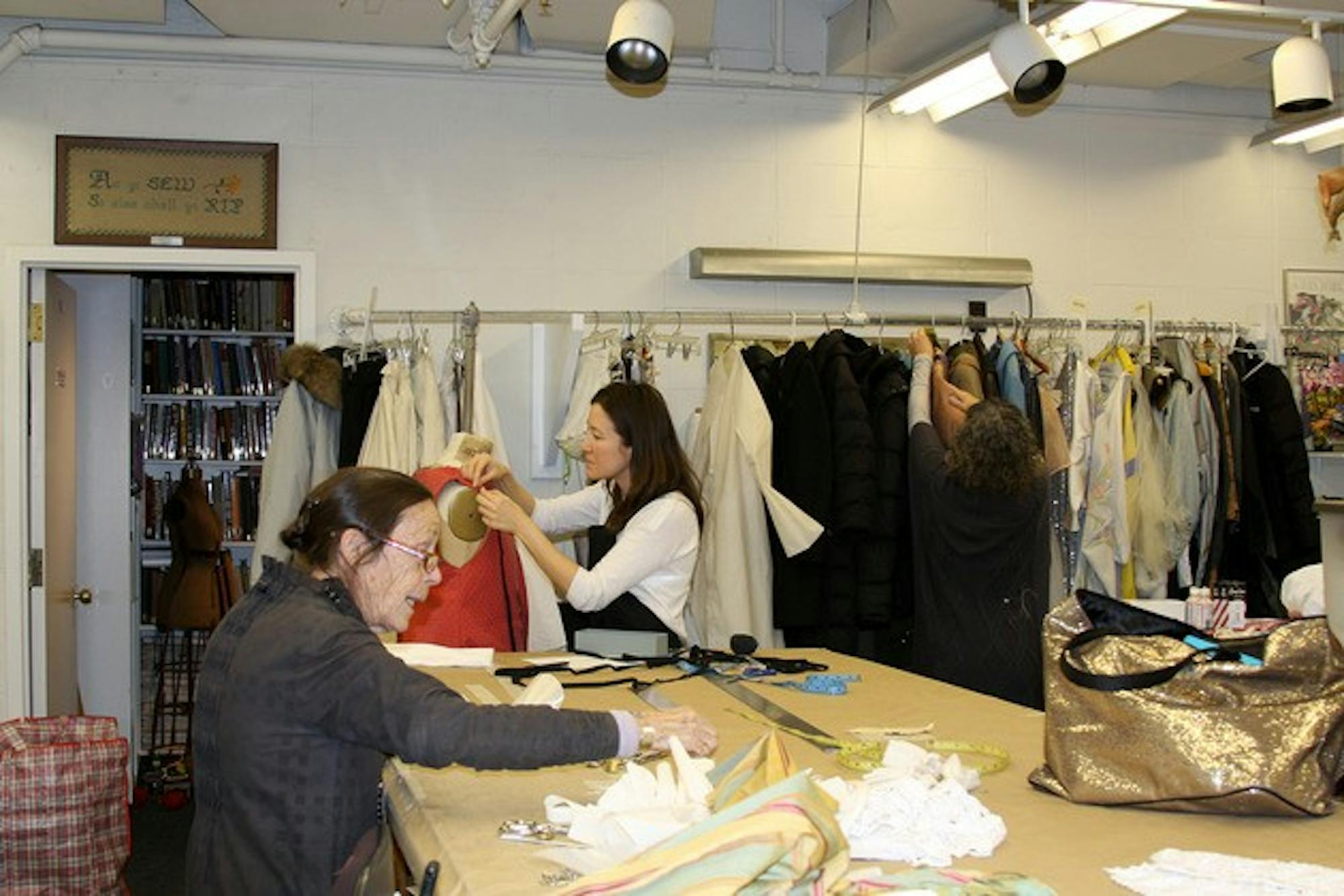 1.24.13.arts.costume-shop