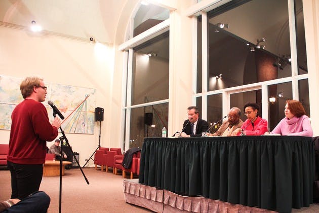 11.16.10.news.reaccredidation