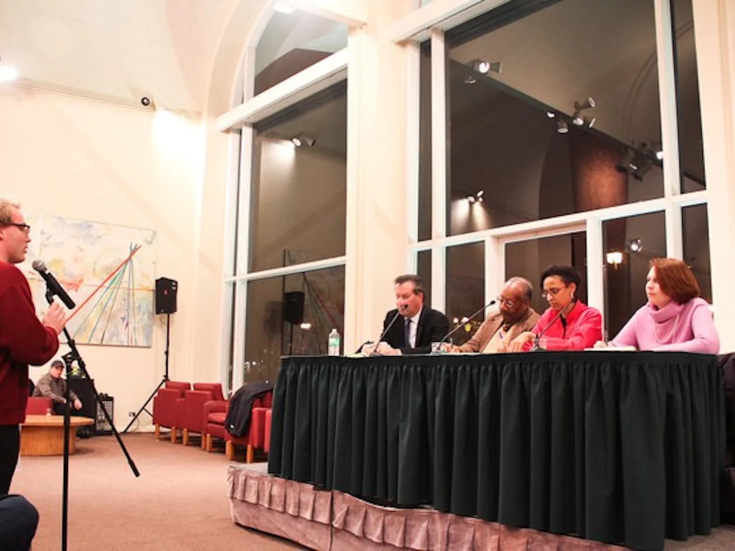 11.16.10.news.reaccredidation