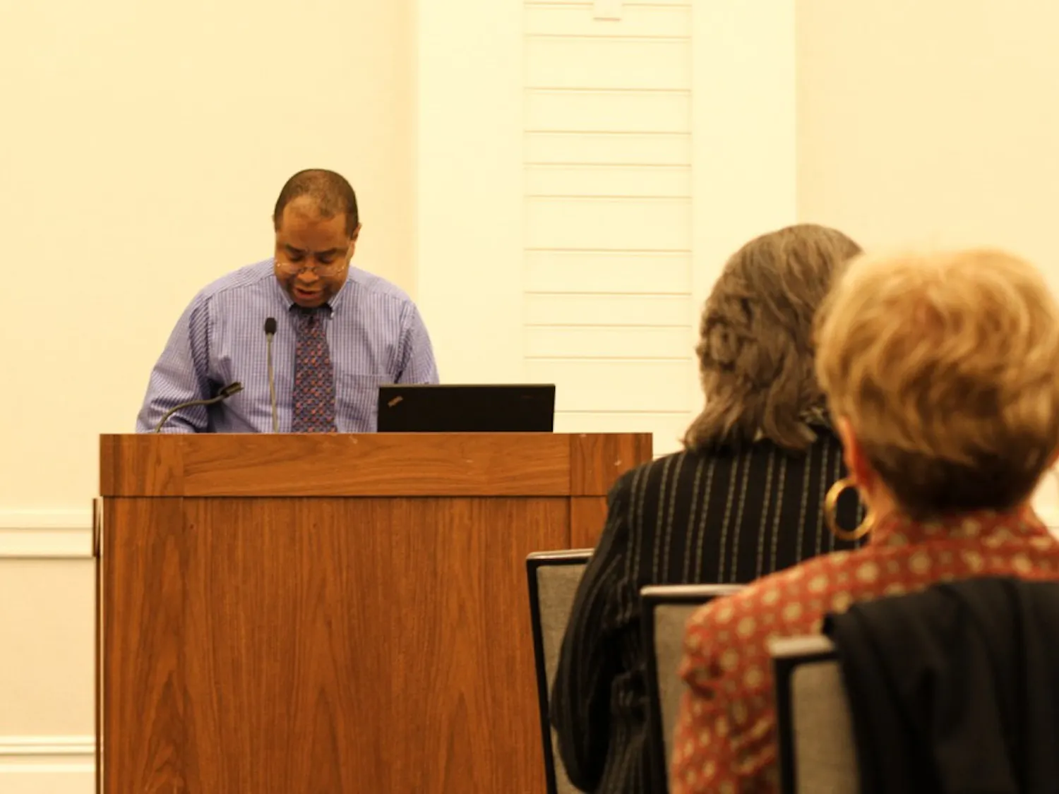 5.6.14.news.faculty_meeting