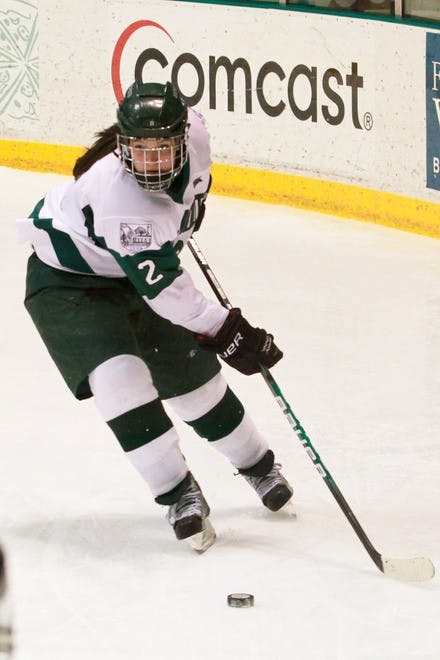03.04.11.sports.WHockey2