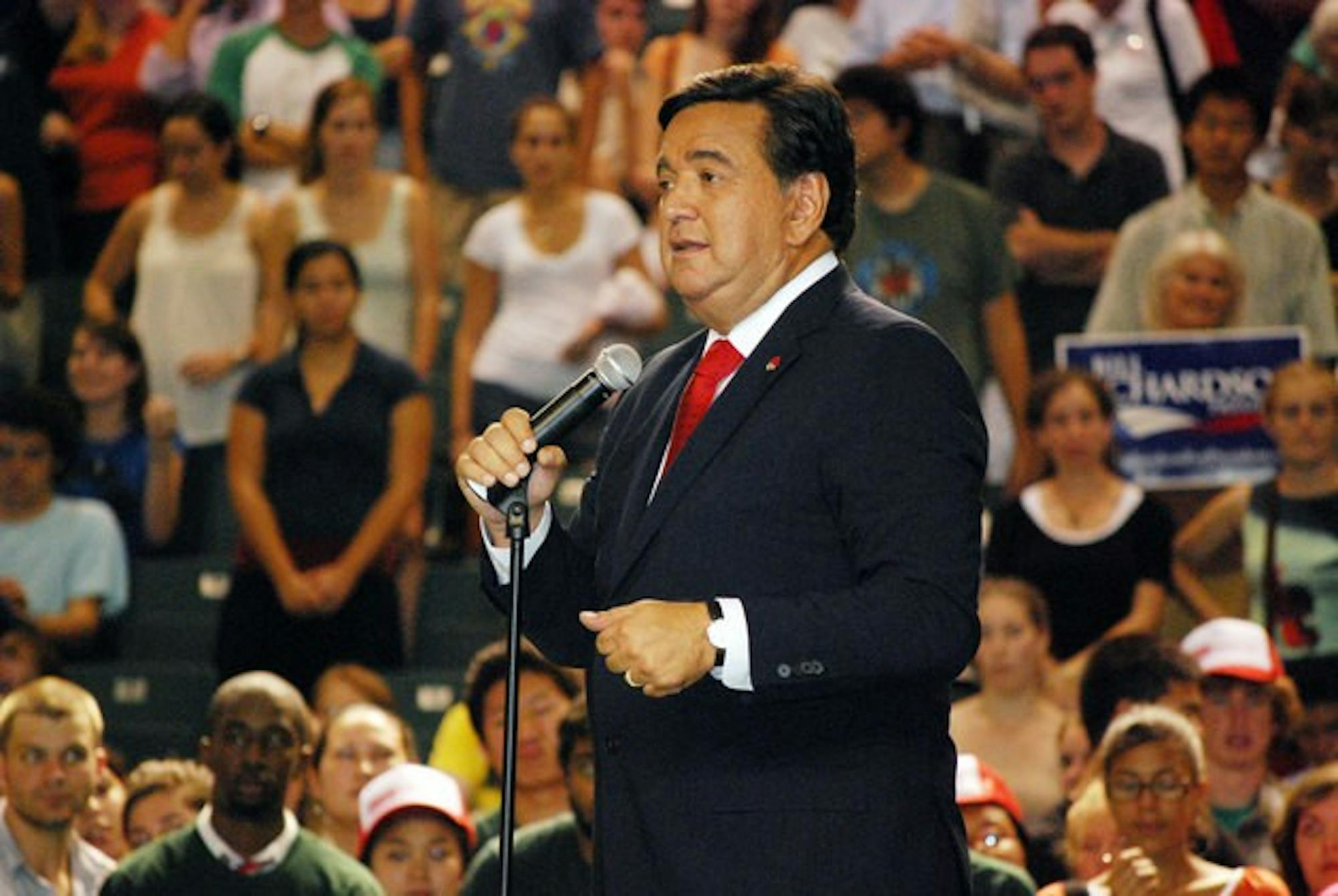 New Mexico Gov. Bill Richardson addresses students at the watch party in Leede Arena.