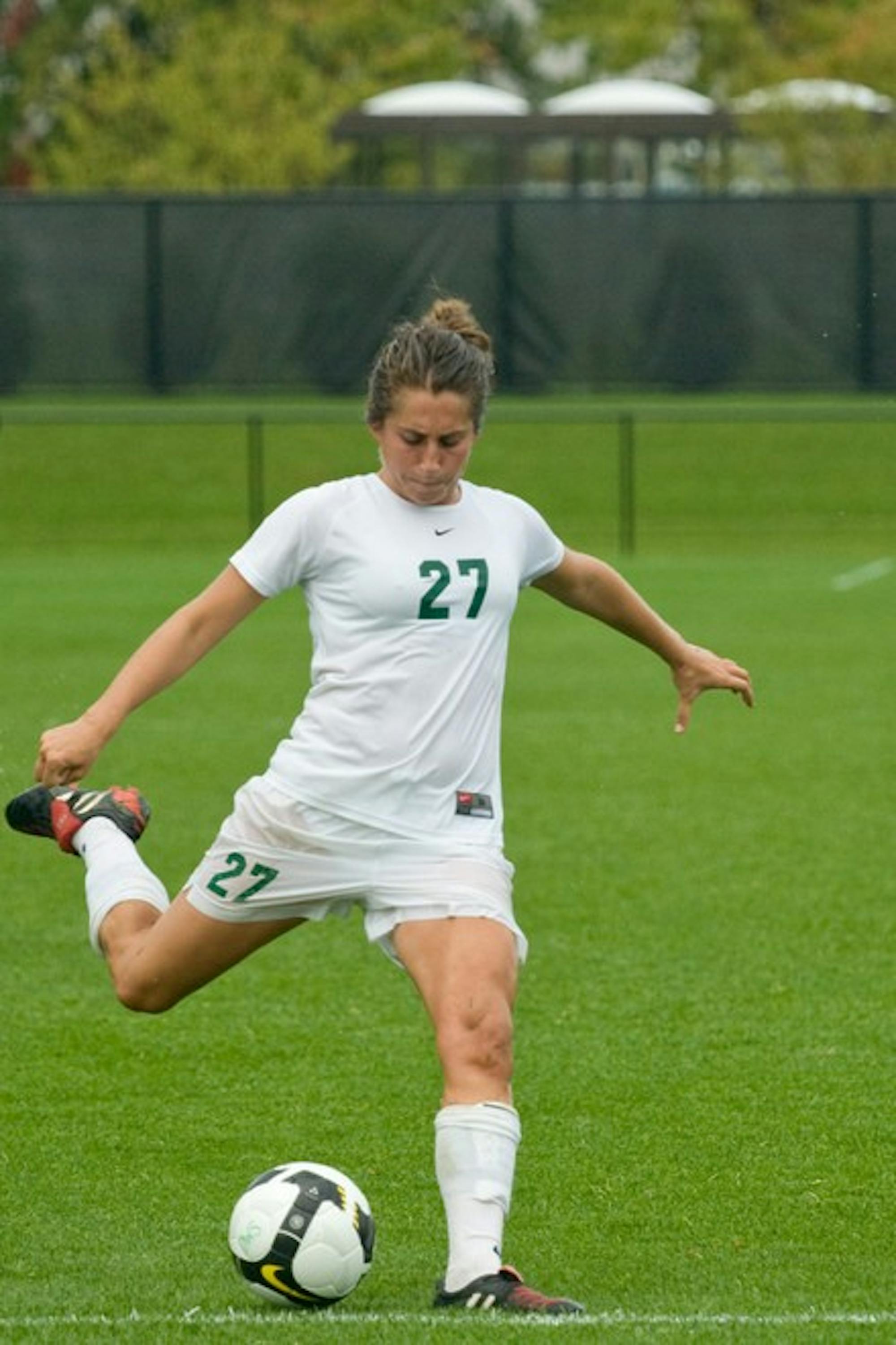Midfielder Myra Sack '10 had four unsuccessful shots in the Big Green's 1-0 loss to the University of Oregon on Sunday. 