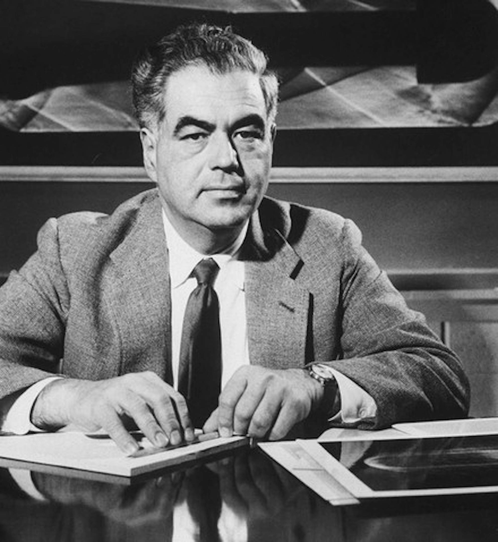 Dartmouth engineering professor emeritus Arthur Kantrowitz focused on helping policymakers understand science.