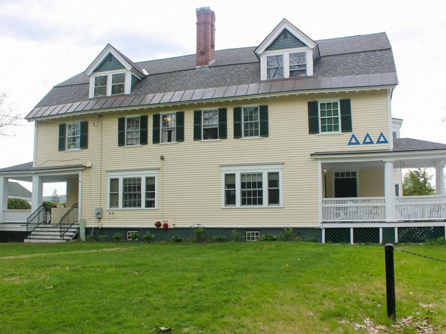 More than 70 percent of Delta Delta Delta sorority members voted to localize.