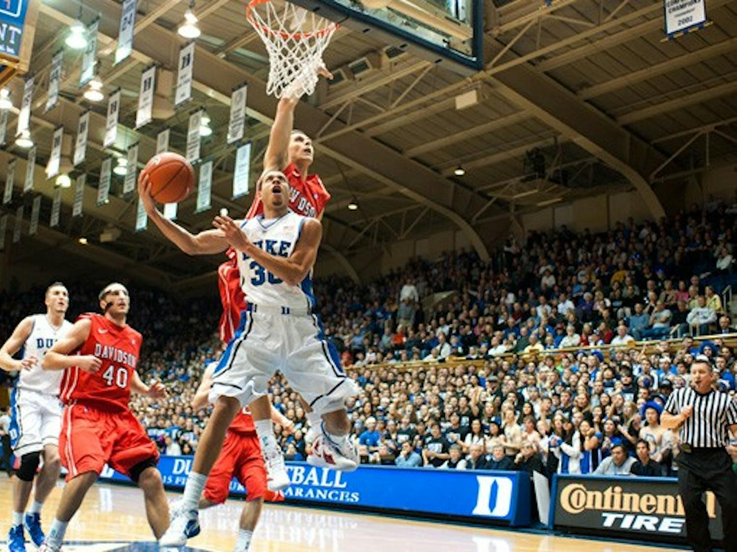 Seth Curry had nine of his 17 points in the first half, in which the Blue Devils shot 56.5 percent from the floor.