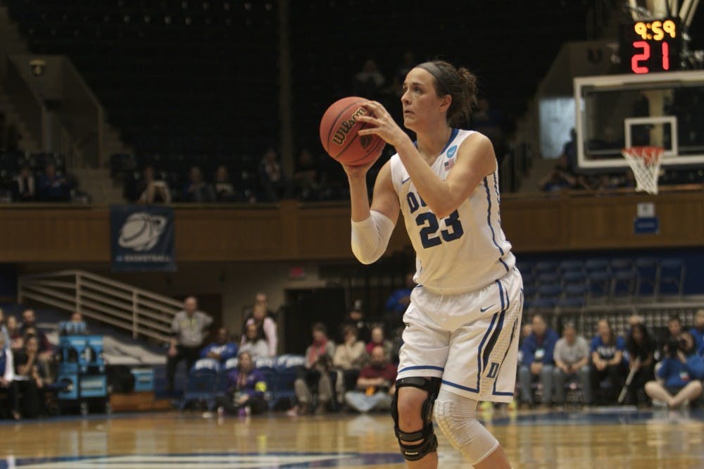 Redshirt freshman Rebecca Greenwell hit a 3-pointer with 15 seconds remaining to put Duke ahead by one.