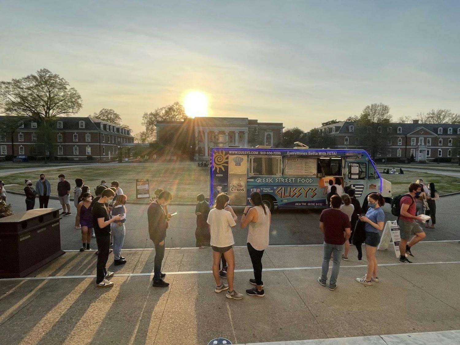 Students wait at a food truck on East Campus while Marketplace is closed.