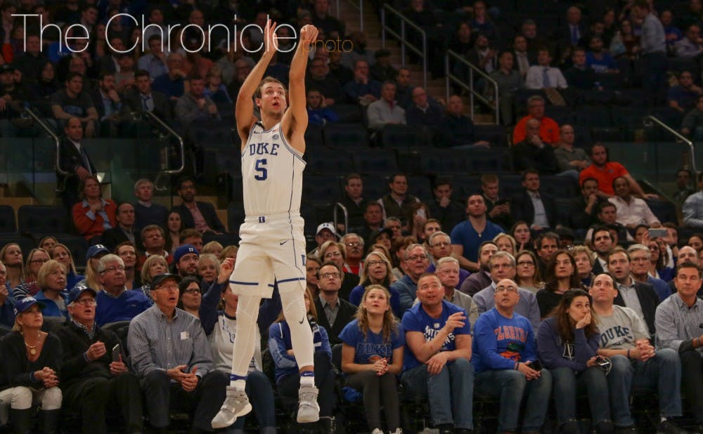 Sophomore Luke Kennard carried Duke at times offensively with 29 points on 11-of-16 shooting, including five 3-pointers.