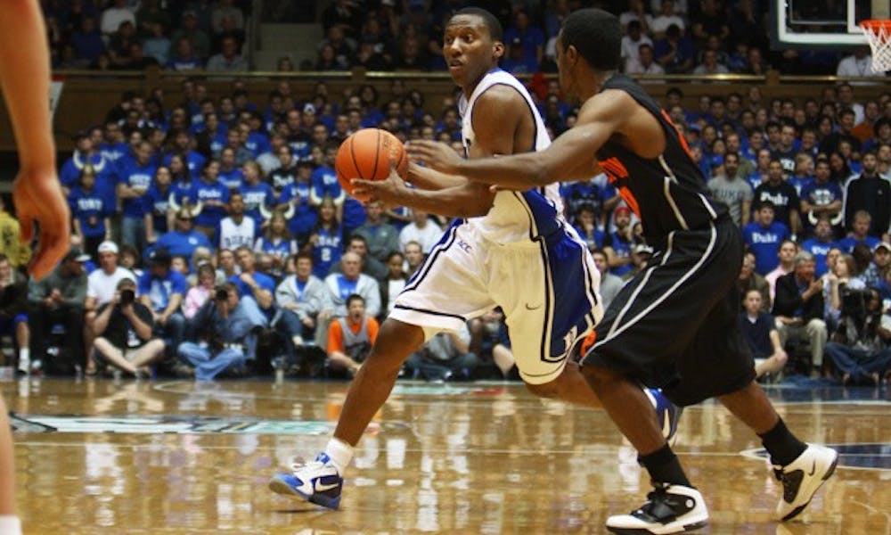 Nolan Smith led all scorers Sunday with 22 points.