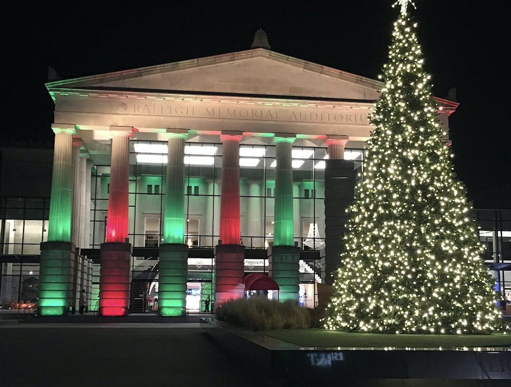 The Duke Energy Center for the Performing Arts, Raleigh Memorial Auditorium. Courtesy of Wikimedia Commons.