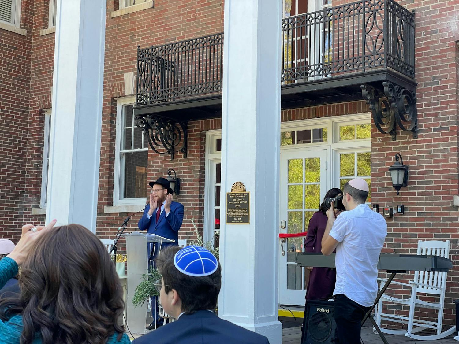 Family and friends of Duke’s Jewish community gathered from all around the country to celebrate the Fleishman House’s ribbon cutting ceremony Sunday morning.