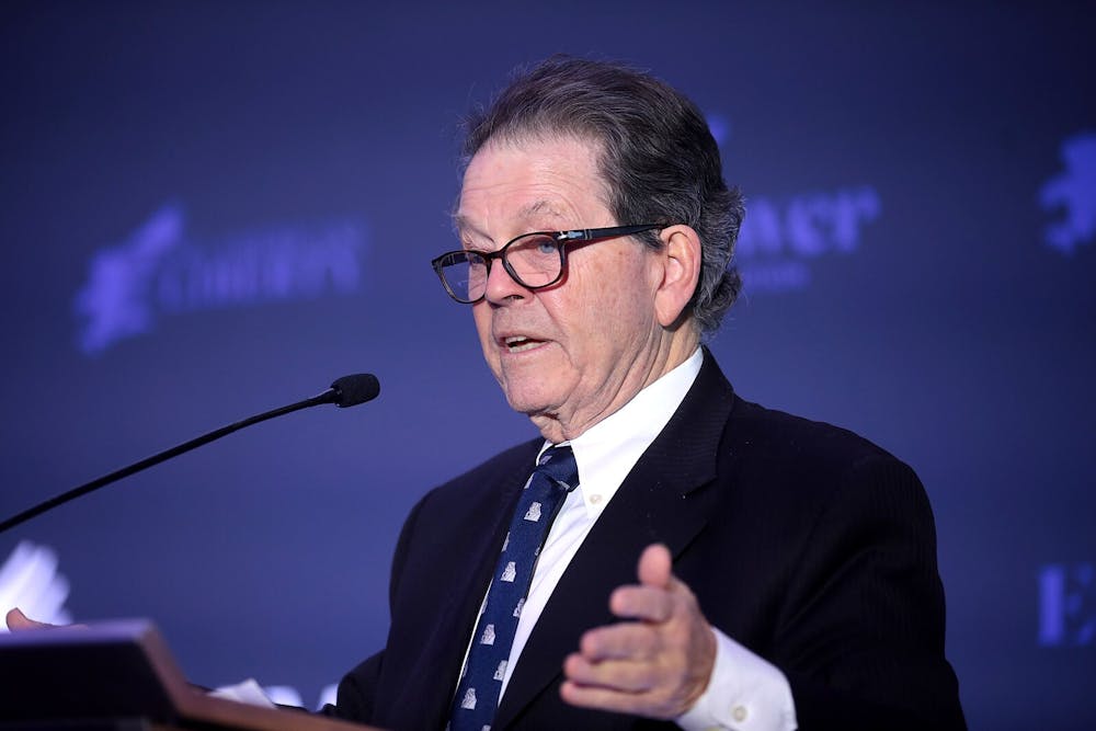 <p>Art Laffer speaking with attendees at Empower the Revolution at The Hermitage Hotel in Nashville, Tennessee. Courtesy of Gage Skidmore / Wikimedia Commons.</p>