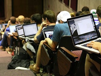 Despite the increasing role of technology in higher education, more professors are banning the use of laptops in classrooms in an effort to hold students’ attention.