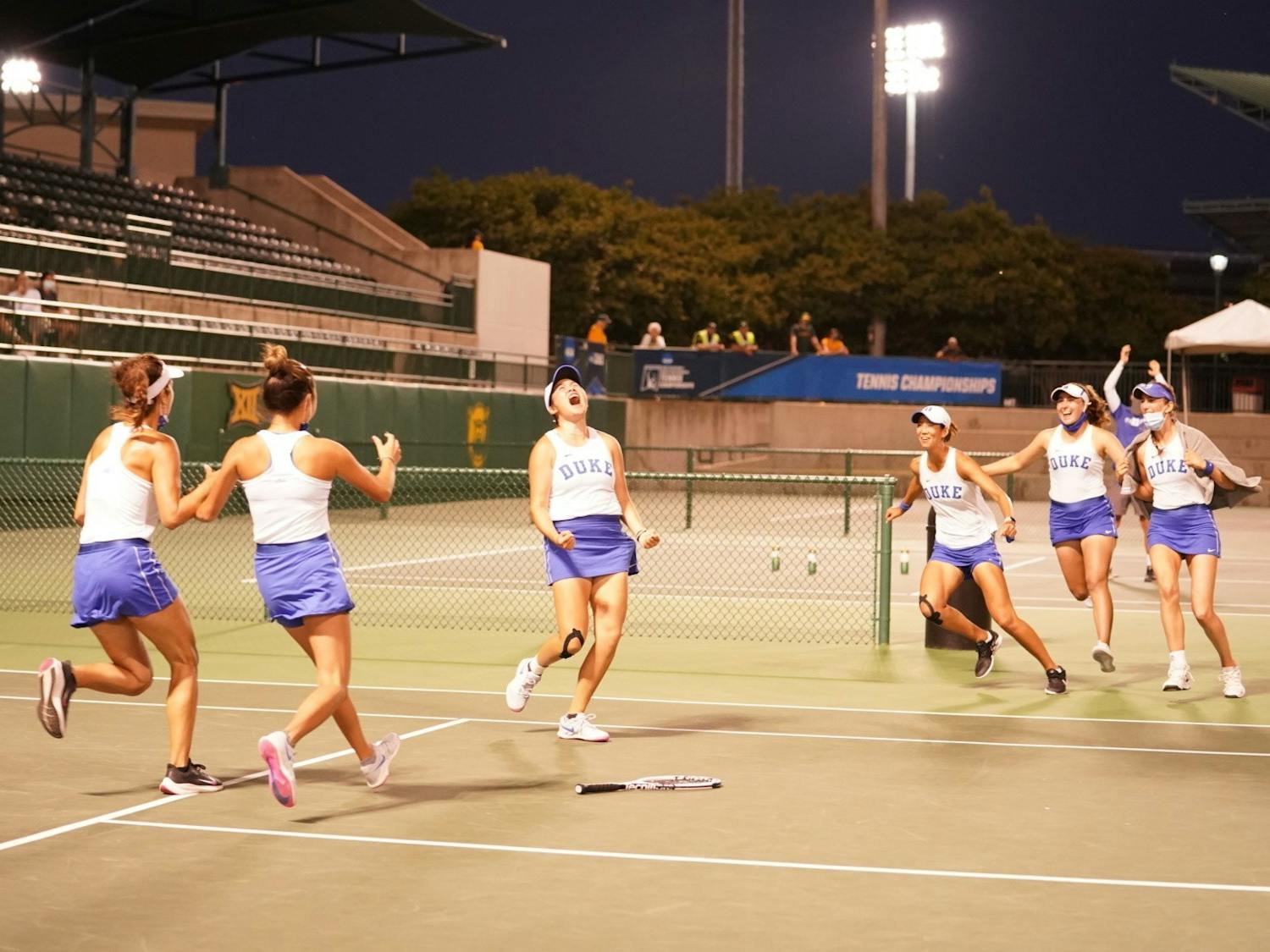 Once Chen secured the 4-3 Duke win, it became a Blue Devil frenzy on Court No. 1.