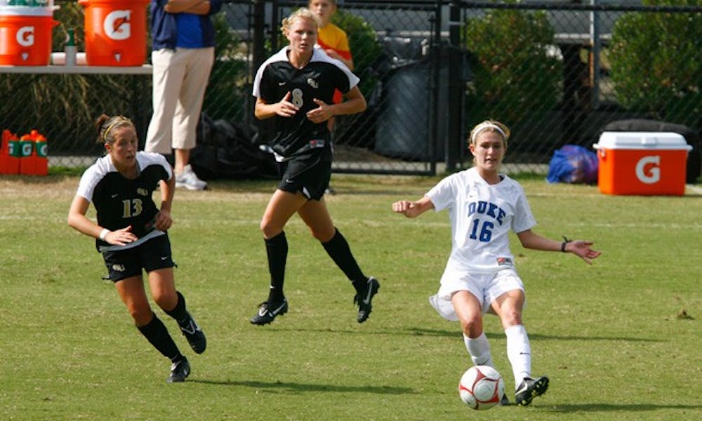 Midfielder Elisabeth Redmond led Duke in assists and was second in goals in 2009.