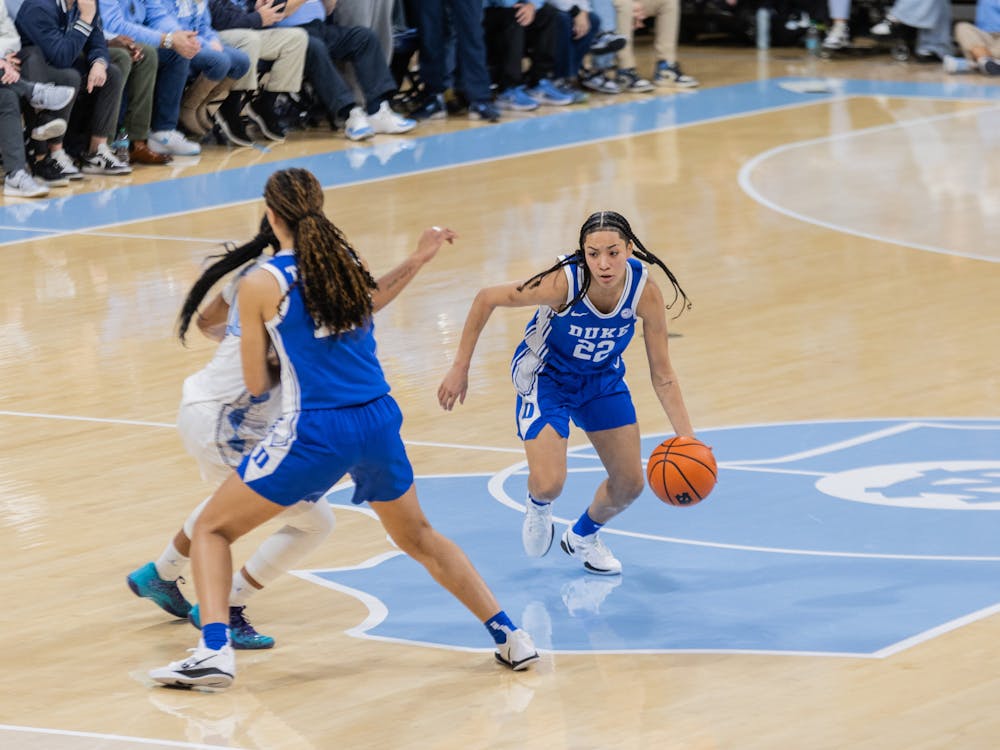 Taina Mair comes off a screen against North Carolina. 