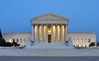 Panorama_of_United_States_Supreme_Court_Building_at_Dusk.jpg