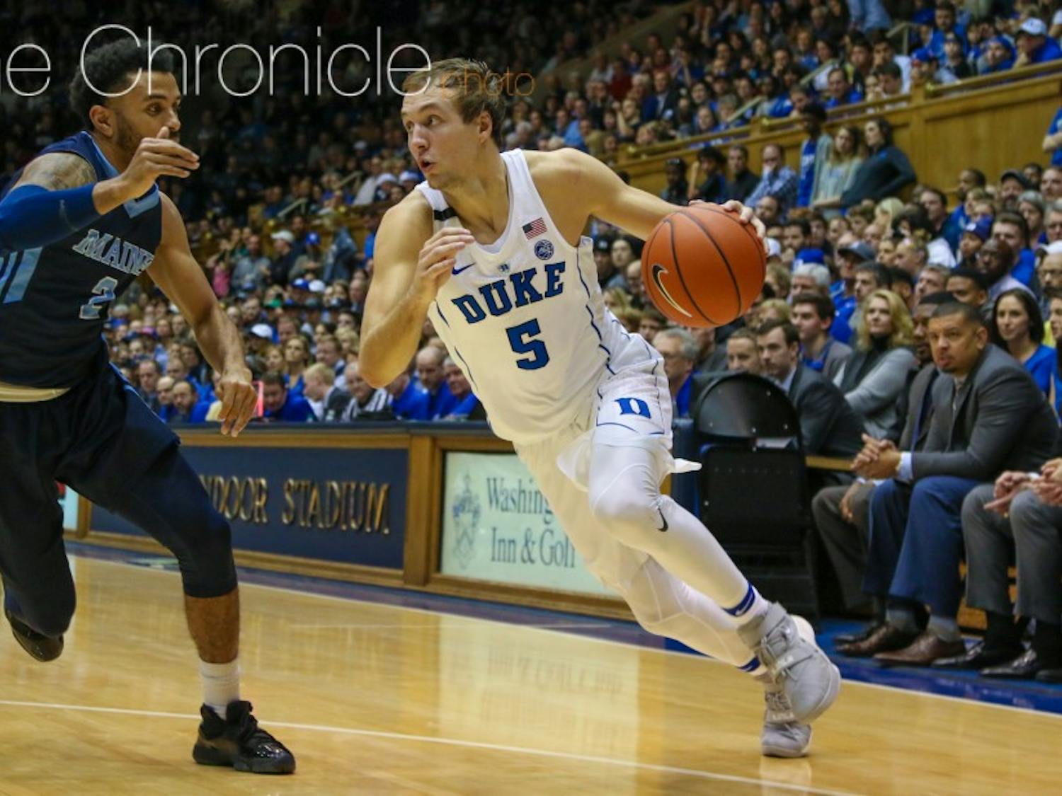 Luke Kennard poured in a career-high 35 points on just 16 shots from the field Saturday.