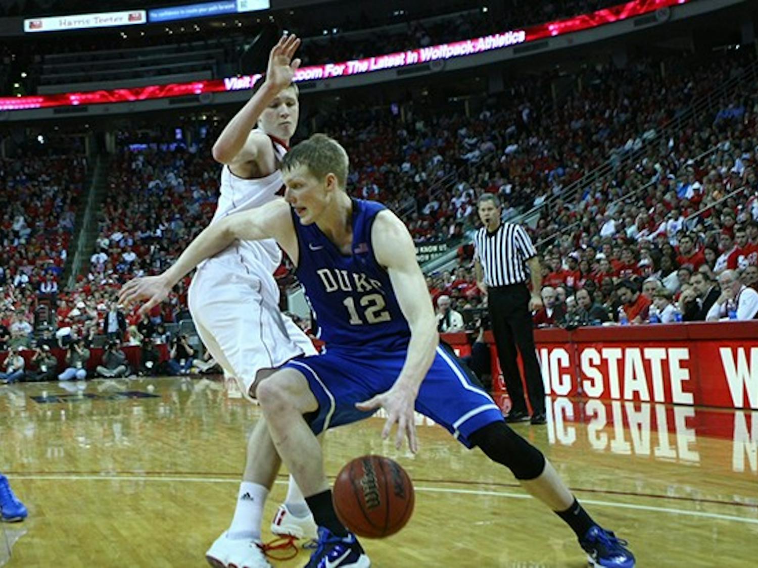 Duke's men's basketball team defeated NC State 92-78 on January 19, 2010. 