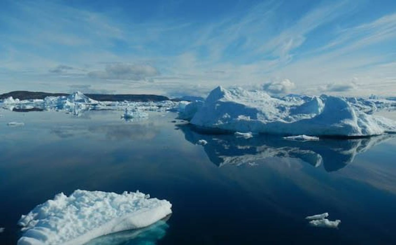 Ледовитый океан температура воздуха. Антарктида Гренландия Арктика Северный Ледовитый океан. Климат и воды Северного Ледовитого океана. Северный Ледовитый океан сверху. Северный океан вода.