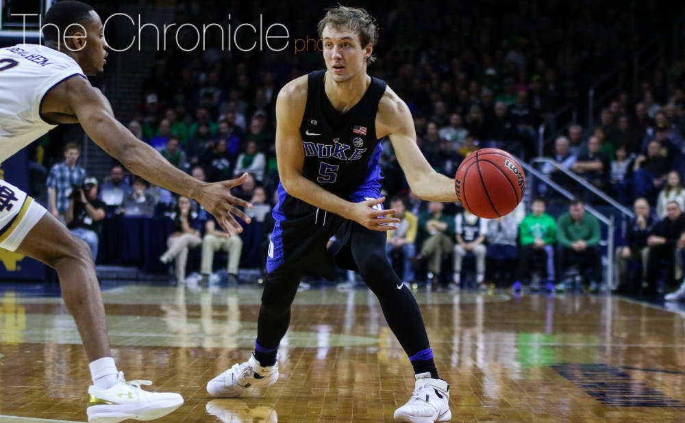 <p>Luke Kennard just combined for 20 points in three of the four&nbsp;halves he played last week, but he scored 30 in the period that mattered most at Wake Forest.</p>