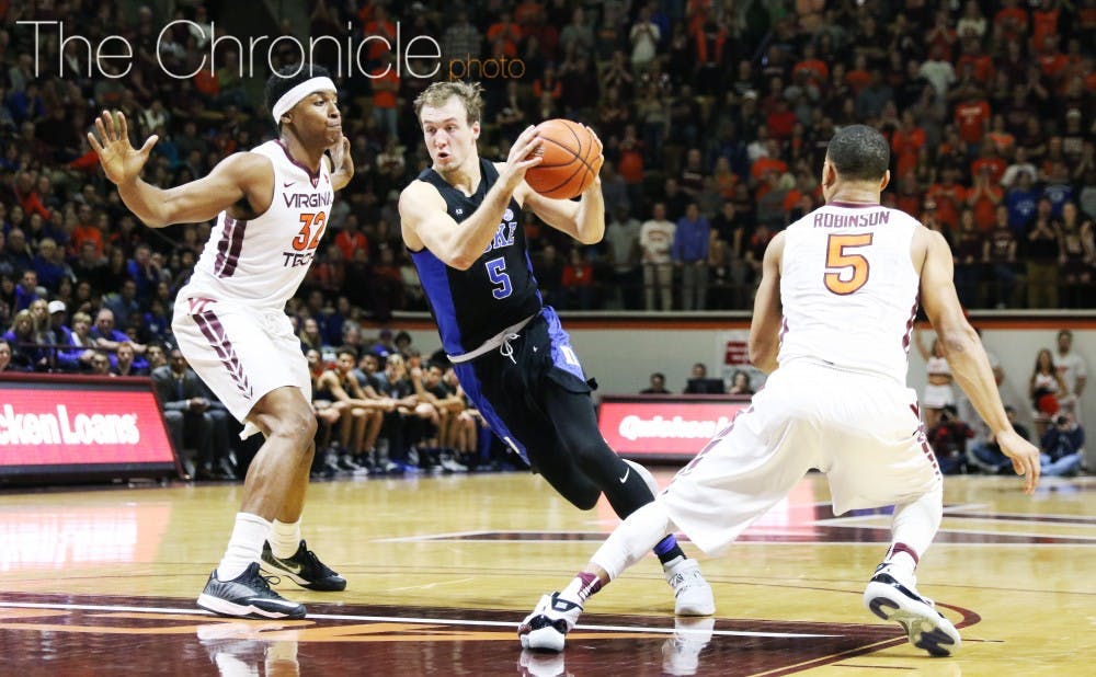 <p>Luke Kennard nearly reached his career high with 34 points on 11-of-19 shooting&nbsp;in a losing effort.</p>