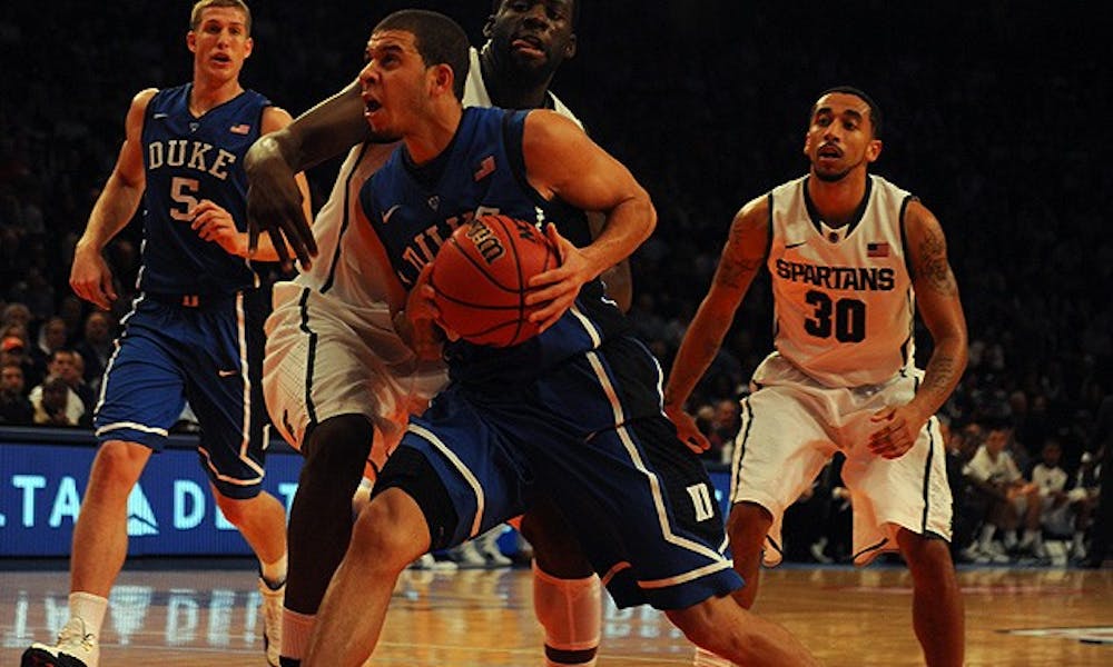 Seth Curry will face his older brother’s former team when the Blue Devils play Davidson Friday night.