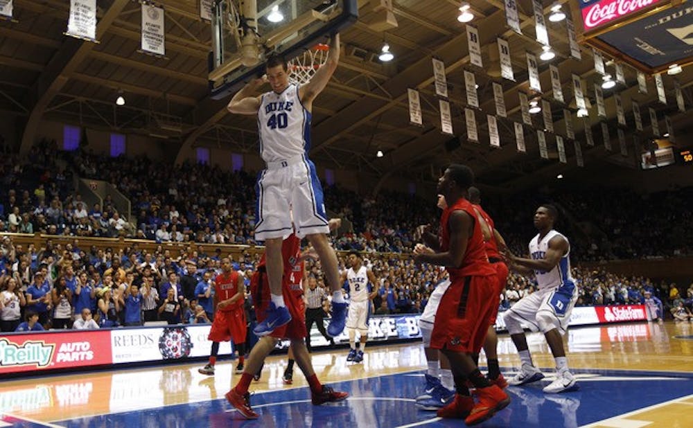 Before practice Friday, Duke center Marshall Plumlee will commit to joining the U.S. Army after graduating in spring 2016.