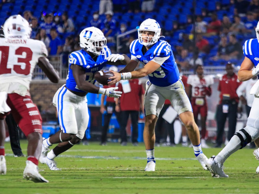 <p>Riley Leonard completed his first 15 passes, one short of Duke football's record for consecutively completed passes.</p>