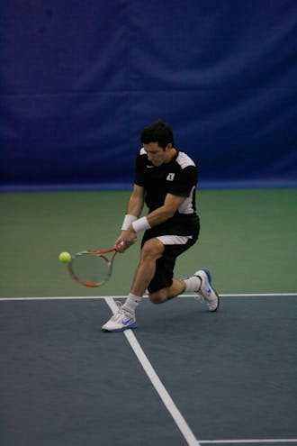 Henrique Cunha beat Washington’s Kyle McMorrow for the Blue Devils’ first singles point Sunday.