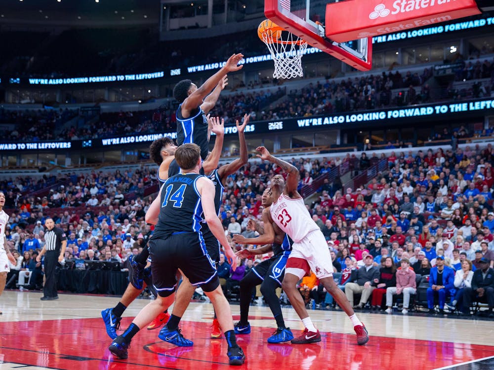 RAZOR SHARP: No. 4 Duke men's basketball escapes No. 22 Arkansas 80-71 in Thanksgiving battle - The Duke Chronicle