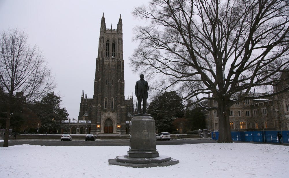 Duke announced that all classes during the day Thursday would be canceled as a result of the snow accumulation expected Wednesday evening.